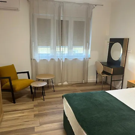 Two Bedroom Center Zvonimir *